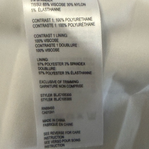 Stylish Gray and White Jacket - Picture 6 of 7